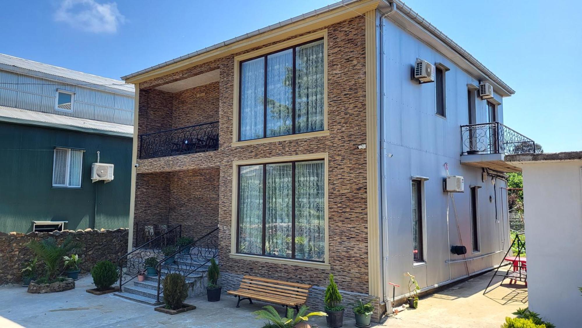 Guesthouse Gocha Beridze Batumi Eksteriør billede